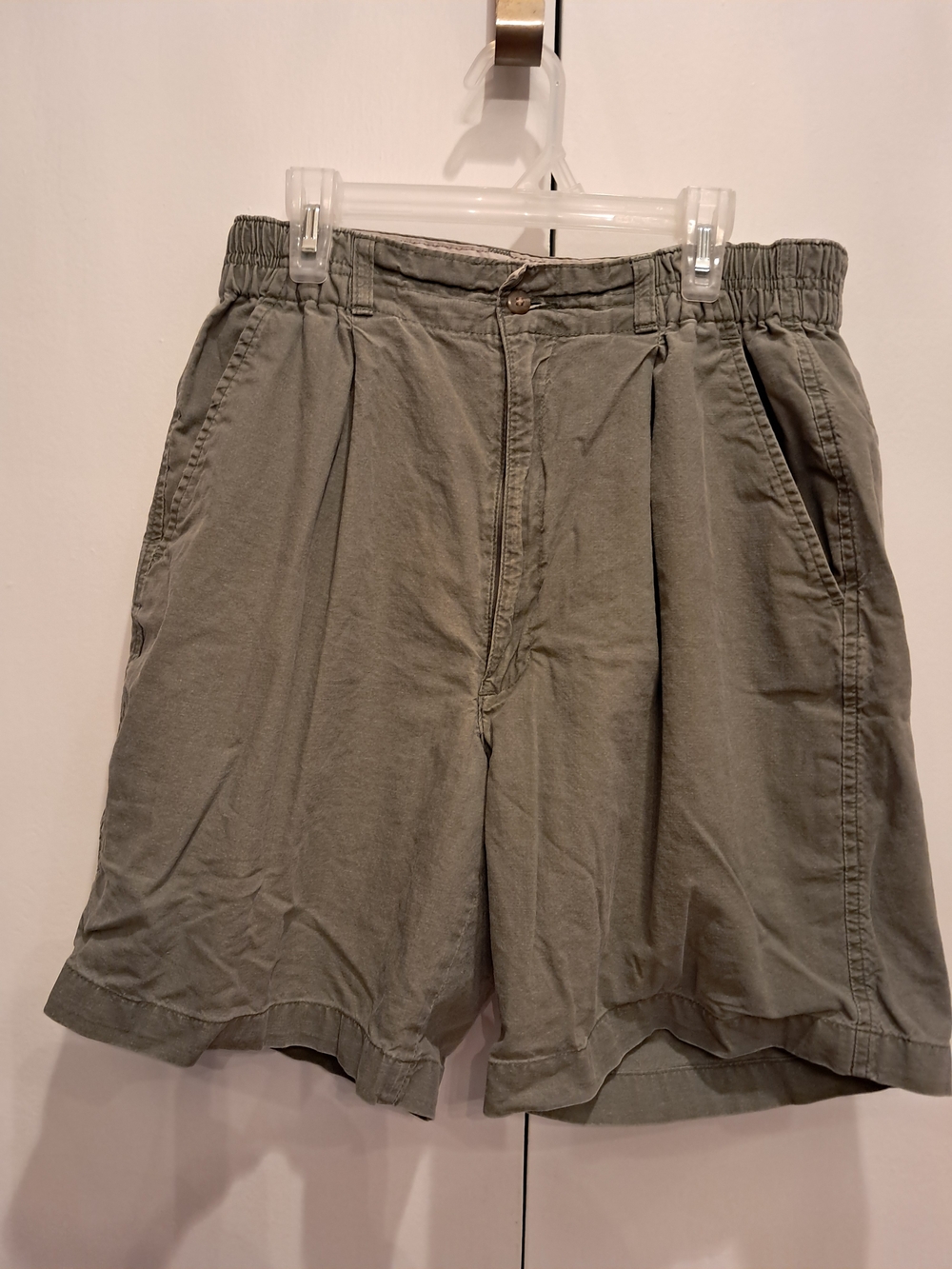 Fieldmaster Men's Relaxed Flat-Front Shorts in Olive Green